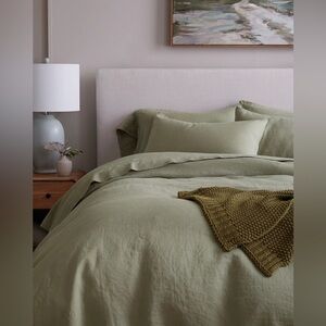 NWOT Quince European Linen Duvet Set In Willowleaf Green - King